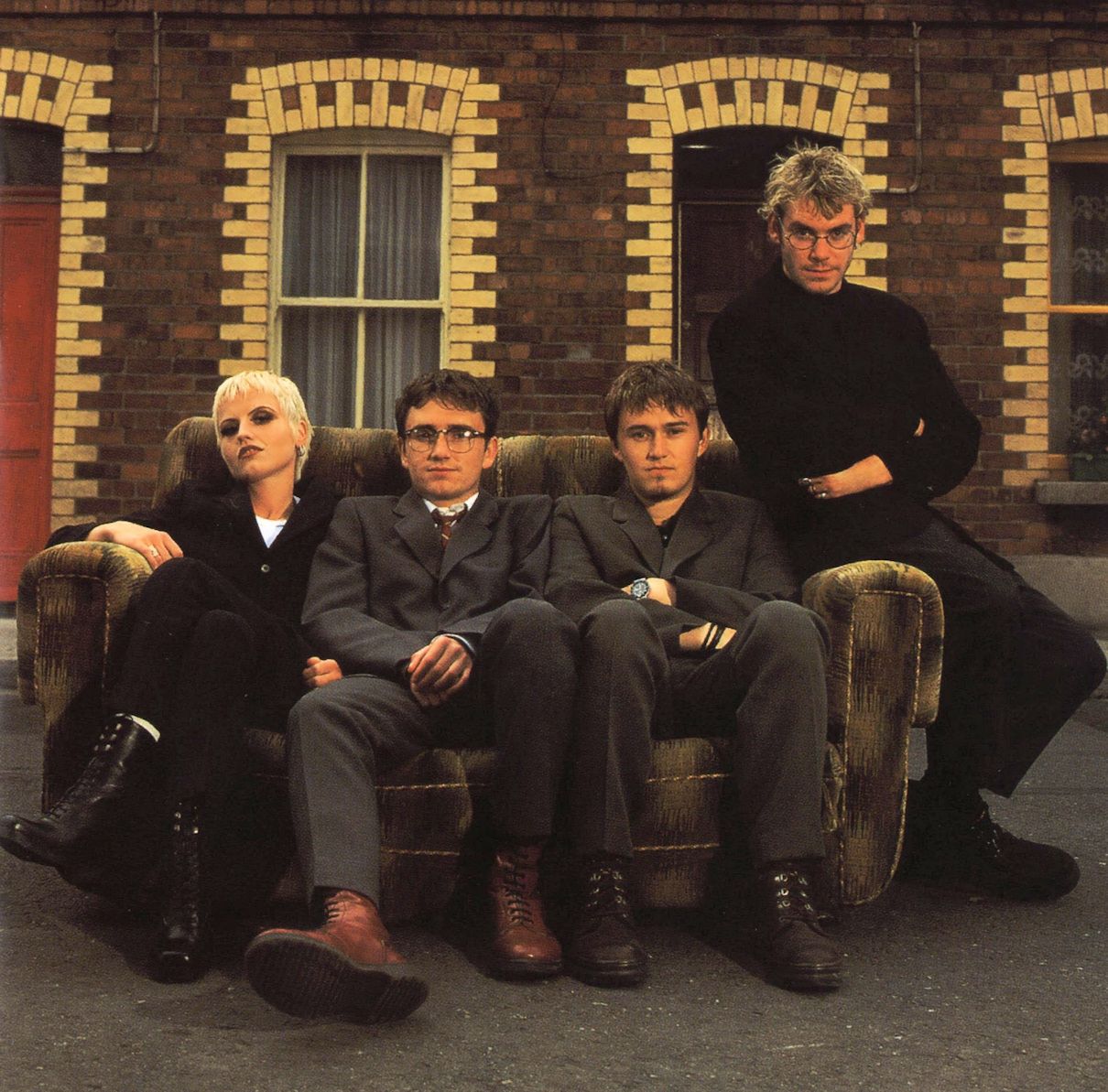 The Cranberries & Dolores O'Riordan Lyrics, Photos, Pictures, Paroles, Letras, Text for every songs