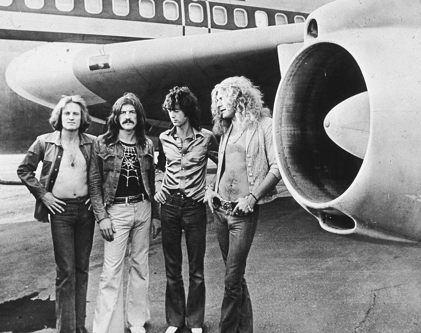 beach lark Frown Led Zeppelin Lyrics, Photos, Pictures, Paroles, Letras, Text for every songs