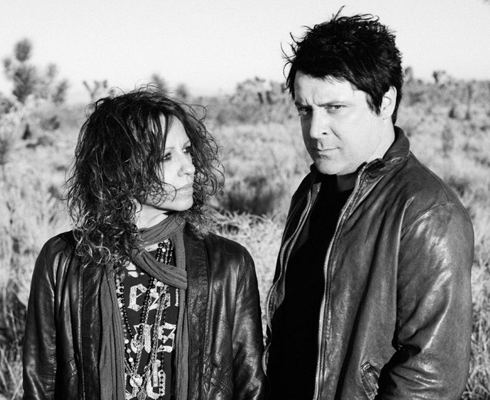 linda perry knock me out lyrics linda perry deep dark robot lyrics photos pictures linda perry knock me out lyrics linda perry deep dark robot lyrics photos pictures
