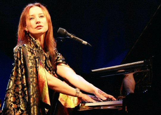 Tori Amos Pretty Good Year Lyrics